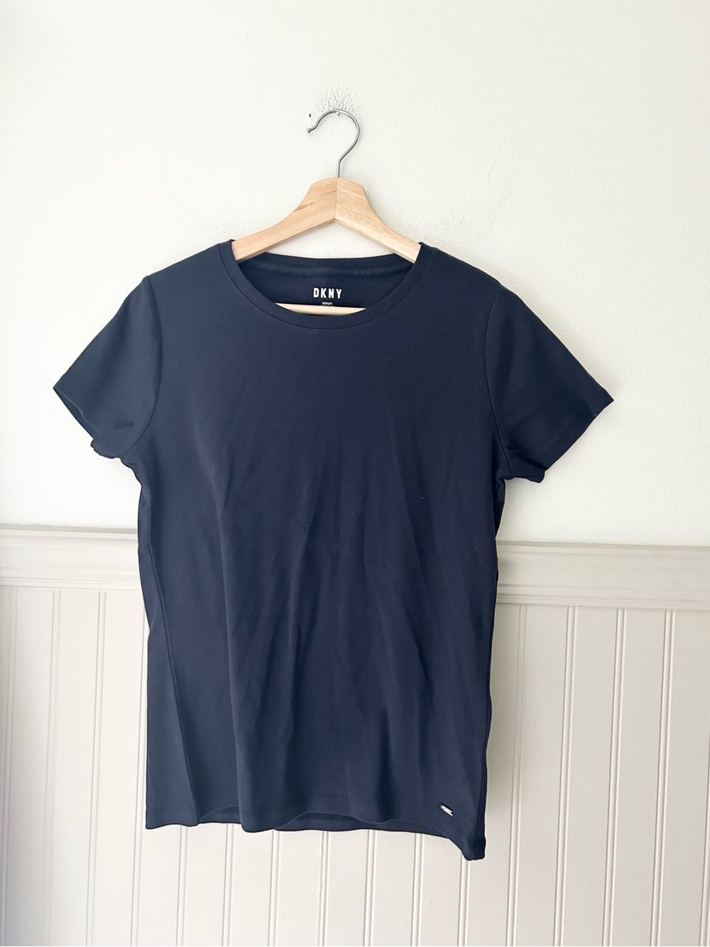 DKNY Dark Blue Organic Cotton Crew Neck Tee Short Sleeve Size Medium